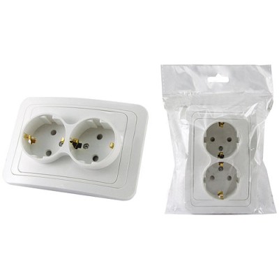 Розетка двойная 2П+З 16А c защитными шторками белая "Валдай" (пром. упаковка) TDM Розетка двойная 2П+З 16А c защитными шторками белая "Валдай" (пром. упаковка) TDM