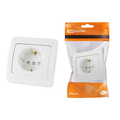 Розетка 2П+З 16А c защитными шторками белая "Валдай" TDM Розетка 2П+З 16А c защитными шторками белая "Валдай" TDM