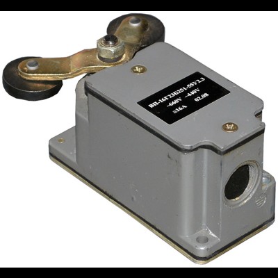 Путевой выкл. ВП-16 Г23Б251-55У2.3 (V-рычаг с роликами) Путевой выкл. ВП-16 Г23Б251-55У2.3 (V-рычаг с роликами)