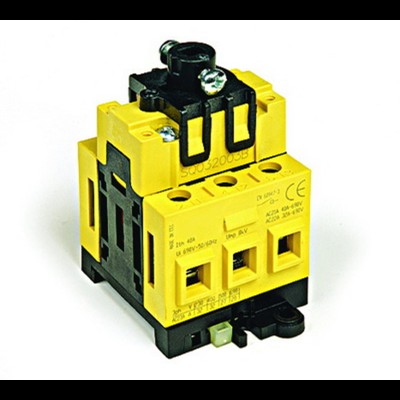 Выключатель нагрузки трёхполюсный с установкой на монтажную плату сер AM2503B Выключатель нагрузки трёхполюсный с установкой на монтажную плату сер AM2503B