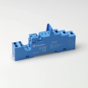 Розетка с безвинт. клеммами (пружинный зажим) для реле 55.32 55.34 таймера 85.02 85.04 модули 99.02 в комплекте металлич. клипса 094.71 для ЖД-транспорта 94547SMA 9751SPA