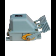 Выключатель НВ-702 У1, рычаг с 2-мя педалями, 10А, IP44, 2 эл. цепи, концевой ножной (ЭТ) ET513982