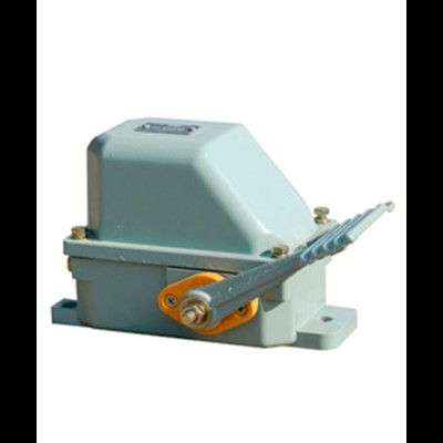 Выключатель НВ-701 У1, рычаг с 1-ой педалью, 10А, IP44, 2 эл. цепи, концевой ножной (ЭТ) ET504305 Выключатель НВ-701 У1, рычаг с 1-ой педалью, 10А, IP44, 2 эл. цепи, концевой ножной (ЭТ) ET504305