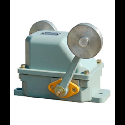 Выключатель КУ-706 У1, с 2-мя рычагами, 10А, IP44, 2 эл. цепи, концевой (ЭТ) ET506394 Выключатель КУ-706 У1, с 2-мя рычагами, 10А, IP44, 2 эл. цепи, концевой (ЭТ) ET506394